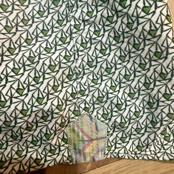 Men's Casual Green Patterned Button-Down Shirt - Picture 4 of 6
